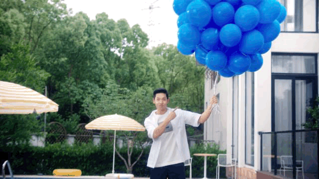 34e7bd64772b89ad3ca1421a8e5850a7.gif